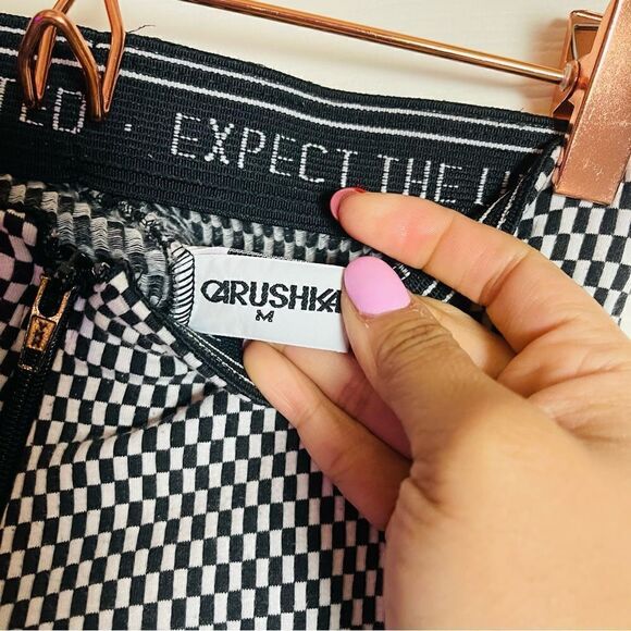 EUC Carushka Black and White Printed Leggings Medium - Picture 5 of 5